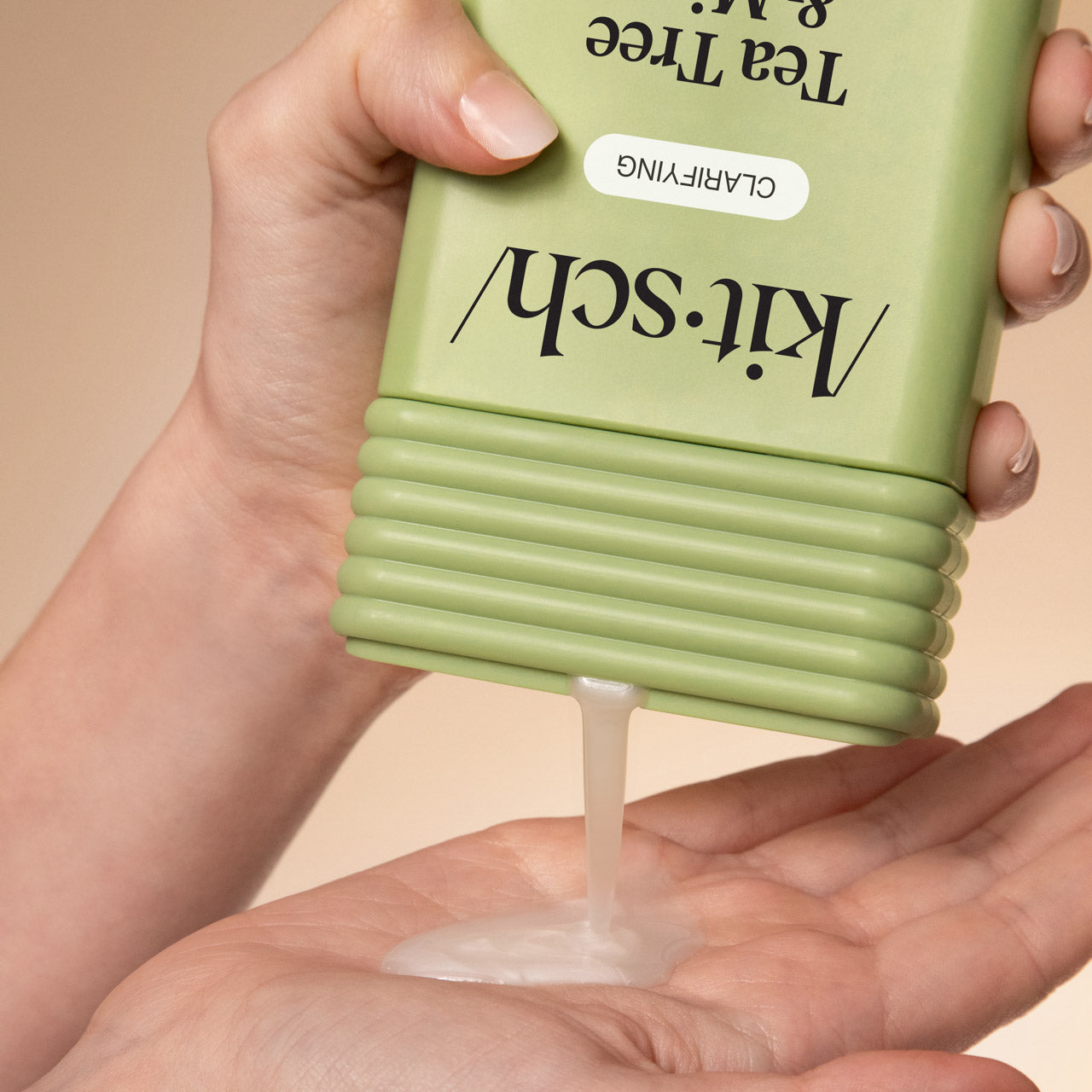 Tea Tree & Mint Clarifying Shampoo - Image 6